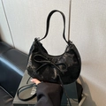 Sac sous le bras croissant noir rétro avec nœud décoratif et détails argentés - Noir sans Pendentif