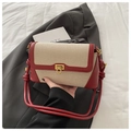 Patchwork-Klapptasche aus beigem Canvas und dunkelrotem Leder mit Goldschnalle - Rot