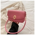 Bolso cuadrado de cuero PU rosa con hebilla de herradura dorada y cadena decorativa - Rosa