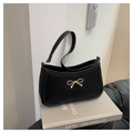 Sac sous le bras noir à motif crocodile classique avec boucle décorative en nœud doré - Noir