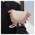 Borsa a tracolla intrecciata bohémien con nappe colorate e dettagli con paillettes - Rosa