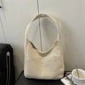 Beige geflochtene Strand-Hobo-Tasche mit breitem Schultergurt und Magnetverschluss - Gebrochenes Weiß