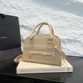 Beige lychee pattern handbag with gold decorative zipper and adjustable strap - Khaki