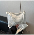 Sac fourre-tout en dentelle blanche avec broderie florale et décor papillon 3D - Blanc Sans Pendentif