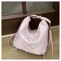Rosa Pailletten-Schultertasche mit 3D-Blumentexturen und verstellbarem Gurt - Rosa