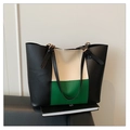 Grote color-block tote bag in zwart, gebroken wit en groen met gouden details - Groen