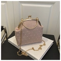 Bolso boquilla de tela rosa con asa dorada y correa de cadena fina elegante - Rosa