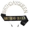 Dettaglio della tiara Birthday Queen dorata con strass e fascia in raso nero per feste - Stile Raso Oro (Stile Due)