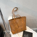 Brown vintage tote bag set with letter print including main bag and small pouch - Brown