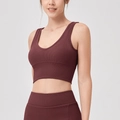 Ensemble de yoga côtelé rouge malbec avec haut de sport élastique et legging de fitness chic - S / Haut (12118) / Rouge Brun