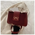Bolso de hombro burdeos minimalista con lazo dorado y diseño de patchwork de gamuza - Rojo