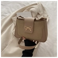 Bolso de hombro bicolor beige con hebilla de lazo dorado y correa ancha de moda - Caqui