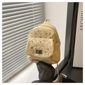 Chique beige mini rugzak met ruitvormig stiksel en zilveren nagel details - Geel