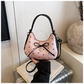 Schicke rosa Falten-Handtasche mit schwarzem Besatz, Schleife und Herzanhänger für Damen - Rosa Plissee Schleifenstil (Rosa)