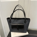 Borsa tote retrò con motivo a pois geometrici blu e neri e manici in pelle nera - Nero