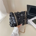 Bolso de hombro de lentejuelas negras de moda con cadena dorada y textura brillante - Negro