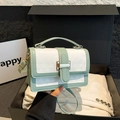 Bolso pequeño acolchado verde menta con cierre giratorio dorado en caja de regalo premium - Verde
