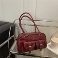 Grande borsa Boston bordeaux in vernice con fibbie argentate e doppi spallacci lunghi - Borgogna