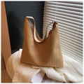 Beige gewebte Leder-Einkaufstasche mit V-Muster und großem Fassungsvermögen für Damen - Khaki