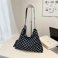 Bolso tote de nailon con lunares blancos y negros de gran capacidad para el otoño - Negro