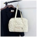 Borsa tote trapuntata con motivo a cuore in bianco crema e tasca frontale a zip - Bianco Sporco