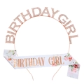 Conjunto de diadema de cumpleaños en oro rosa con brillantes y banda de satén floral - Diadema Y Banda Birthday Girl (FG110+JD019) / Oro rosa