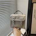 Borsa a mano argento metallizzato stile preppy con fiocchi e doppie fibbie - Argento