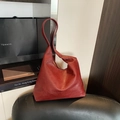 Borsa tote grande retrò in pelle rossa con trama morbida e pochette interna abbinata - Rosso