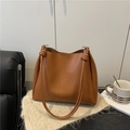 Bolso tote marrón minimalista con detalles de nudos en las correas de estilo casual - Marrón