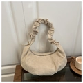 Bolso de hombro media luna en ante beige con asa fruncida y detalles de lazos - Blanco