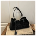 Vintage Schultertasche mit schwarzem Leopardenmuster, Plüschtextur und Metallschnalle - Schwarz