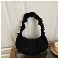 Bolso de media luna de ante negro minimalista con asa fruncida y cremallera de plata - Negro