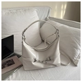 Bolso tote de charol blanco crema con correas dobles y detalles de hebillas elegantes - Blanco