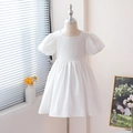 Détail de robe blanche pour fille avec col carré et manches bouffantes en coton - 90cm / Blanc
