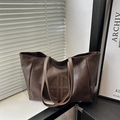 Retro brown large capacity tote bag with geometric logo for women's daily commute - Brown