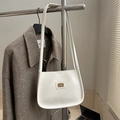 Bolso de hombro chic blanco crema con placa dorada para mujer a la moda 2025 - Blanco