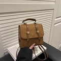 Zaino vintage in pelle smerigliata marrone con fibbie dorate e motivi a cartoni - Marrone Senza Ciondolo