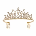 Dettaglio della corona da sposa dorata con strass brillanti e pettini laterali - Oro
