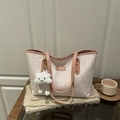Star print tote bag in cream with pleated texture and plush cloud pendant charm - With Cloud Pendant / Pink