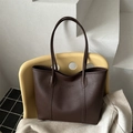 Minimalist large capacity tote bag in dark brown pebble leather with double shoulder straps - Brown