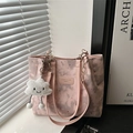 Borsa tote rosa con motivi a stella, catena in metallo e ciondolo a nuvola di peluche - Con Ciondolo / Rosa