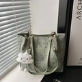 Borsa tote verde chiaro con motivi a stella e luna e ciondolo a nuvola bianca - Con Ciondolo / Verde