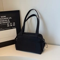 Minimalistische schwarze Canvas-Tasche mit mehreren Taschen und Schultergurten für Alltag - Schwarz
