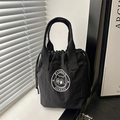 Wasserdichte schwarze Nylon-Beuteltasche mit Panda-Logo für den täglichen Pendelverkehr - Schwarz