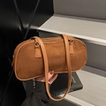 Bolso de hombro de ante marrón caramelo con ribete de cuero liso y cremallera metálica - Marrón