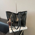 Minimalist black tote bag in wrinkled PU leather with a cute rabbit plush pendant - With Pendant / Black