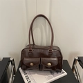 Bolso de hombro retro marrón oscuro en cuero encerado con dos bolsillos y cierres oro - Marrón