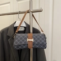 Retro-Schultertasche mit grauem Kleeblattmuster, braunem Lederriemen und Metallschnalle - Stil 2 Schwarz