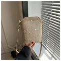 Beige gewebte Beuteltasche mit Blumenstickerei und verstellbarem Schultergurt - Khaki