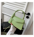 Petit sac carré vert avocat avec texture ondulations d'eau et poignée supérieure nouée - Vert
